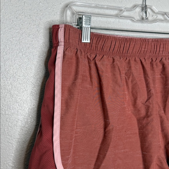 Nike Women's Dri-Fit Tempo Running Shorts XL - Picture 3 of 6